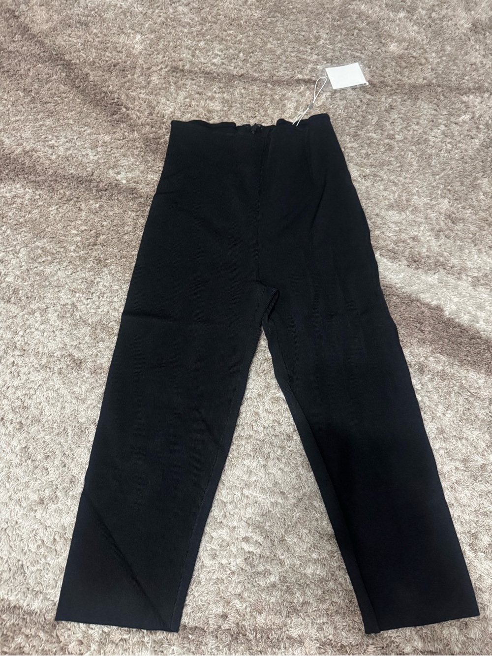 Naked wardrobe knit capri leggings
